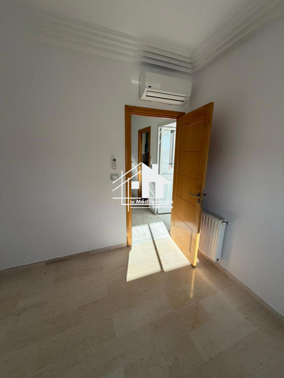 a louer un appartement s+1 a jardin d el manzah