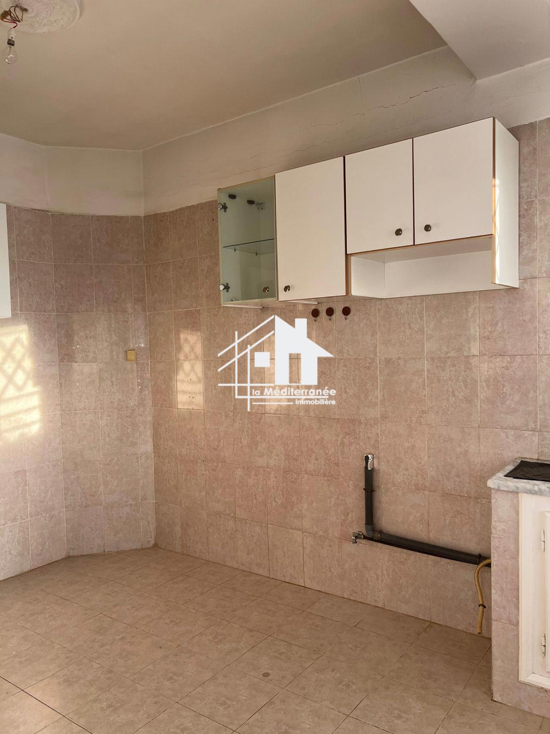 A louer appartement S+3 à Ennasr 2