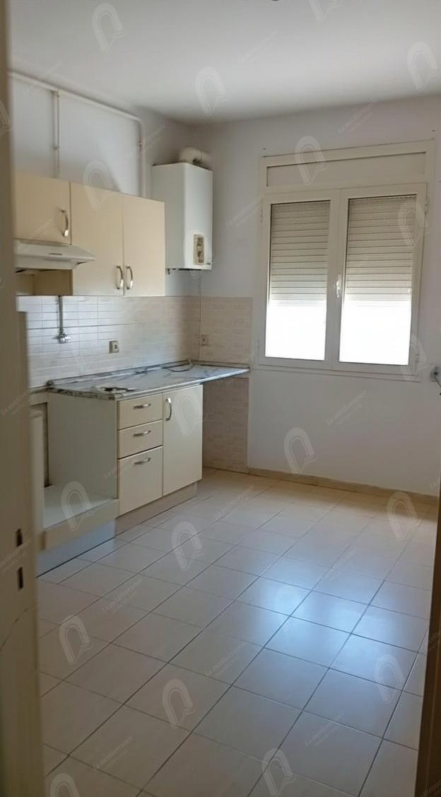 a louer appartement S+2 à 20 mars bardo
