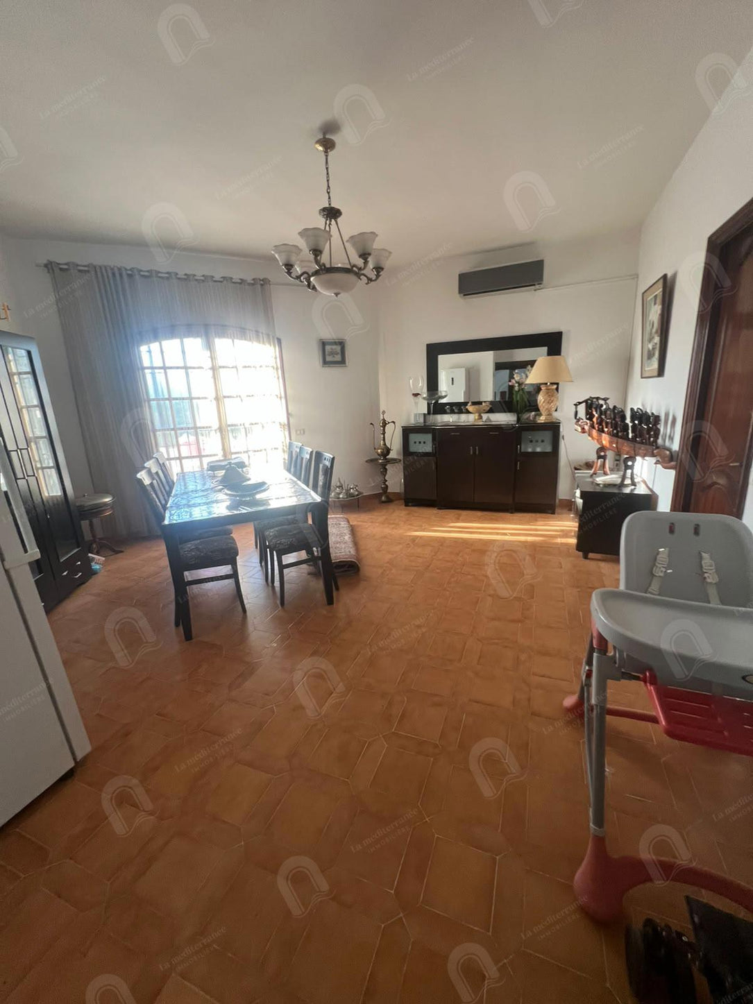 Villa a louer avec piscine à la soukra