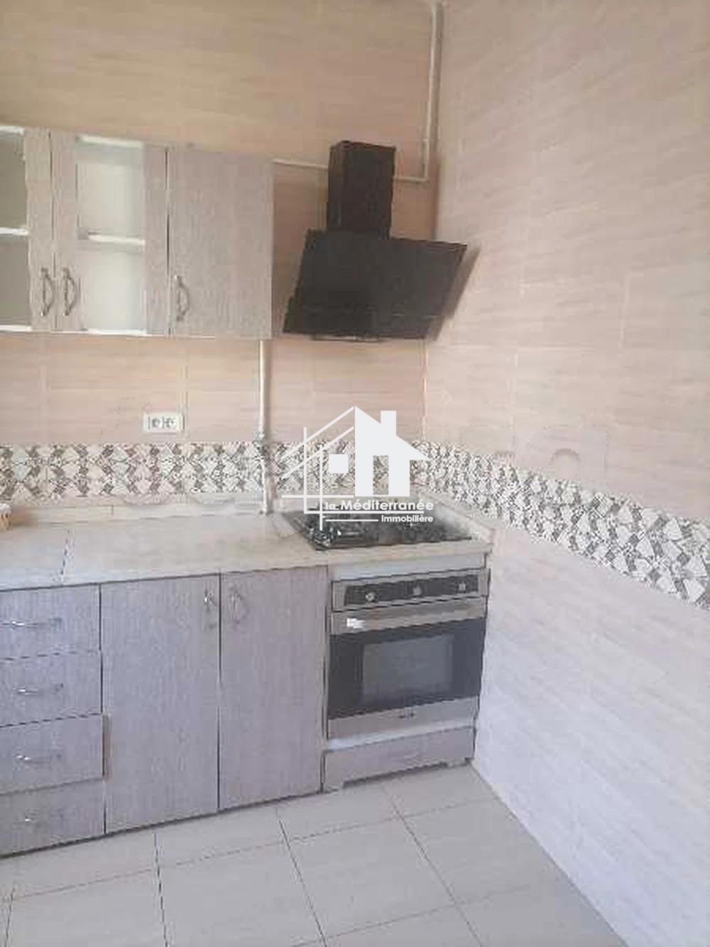 A louer  appartement S+3 centre ville, Tunis