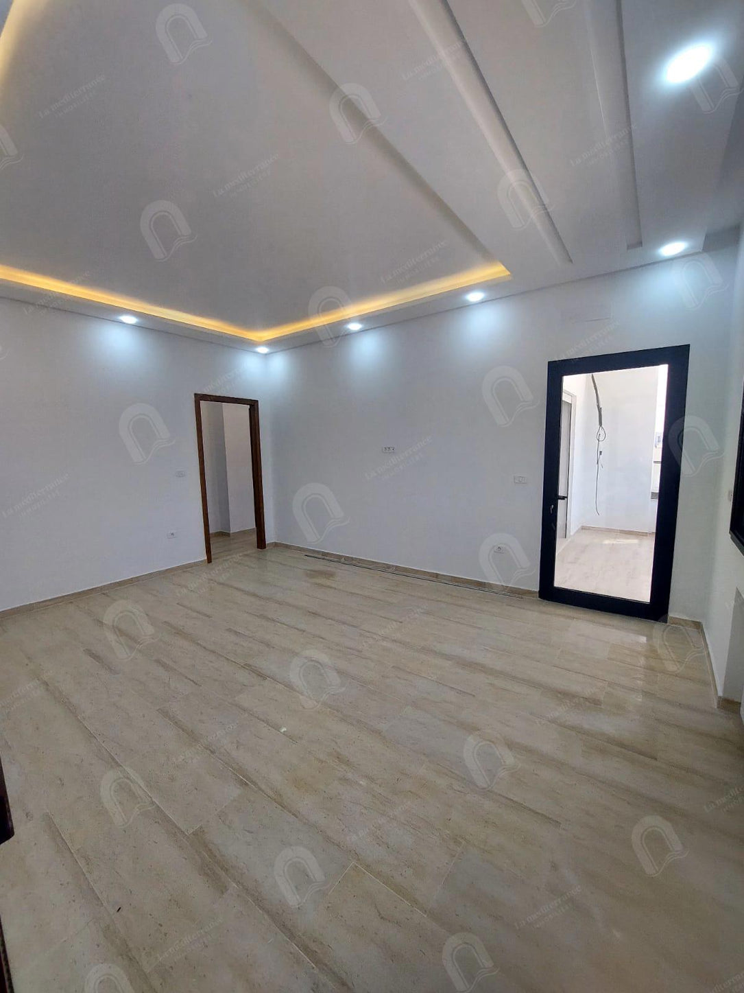 A louer étage de villa S2 à la soukra