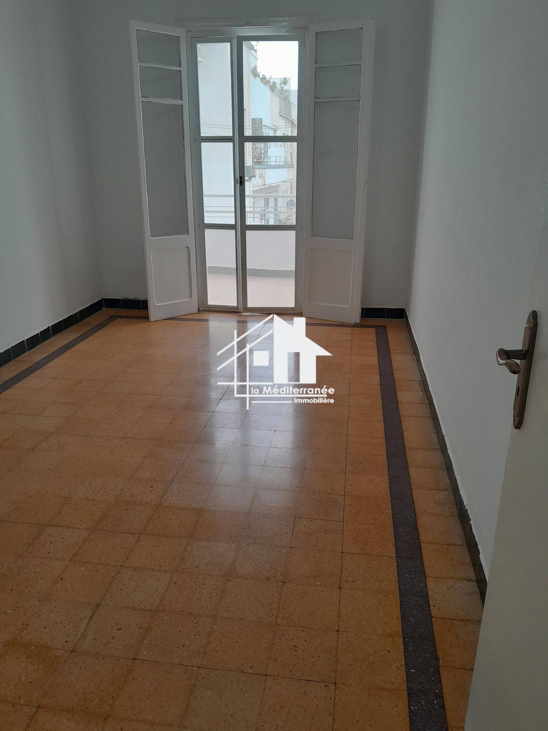 A louer appartement S+3 à belvédère