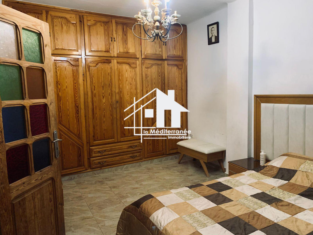 A vendre duplex S+4 à bayrem  etounsi