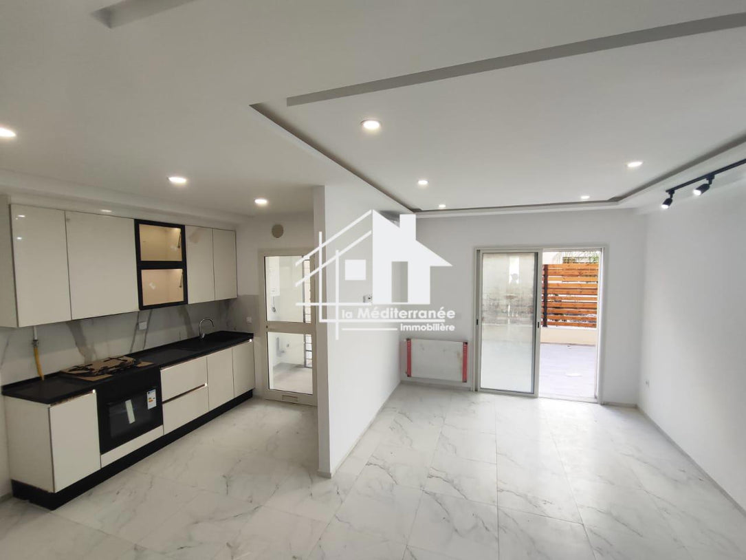 A louer un s+1 neuf avec belle terrasse