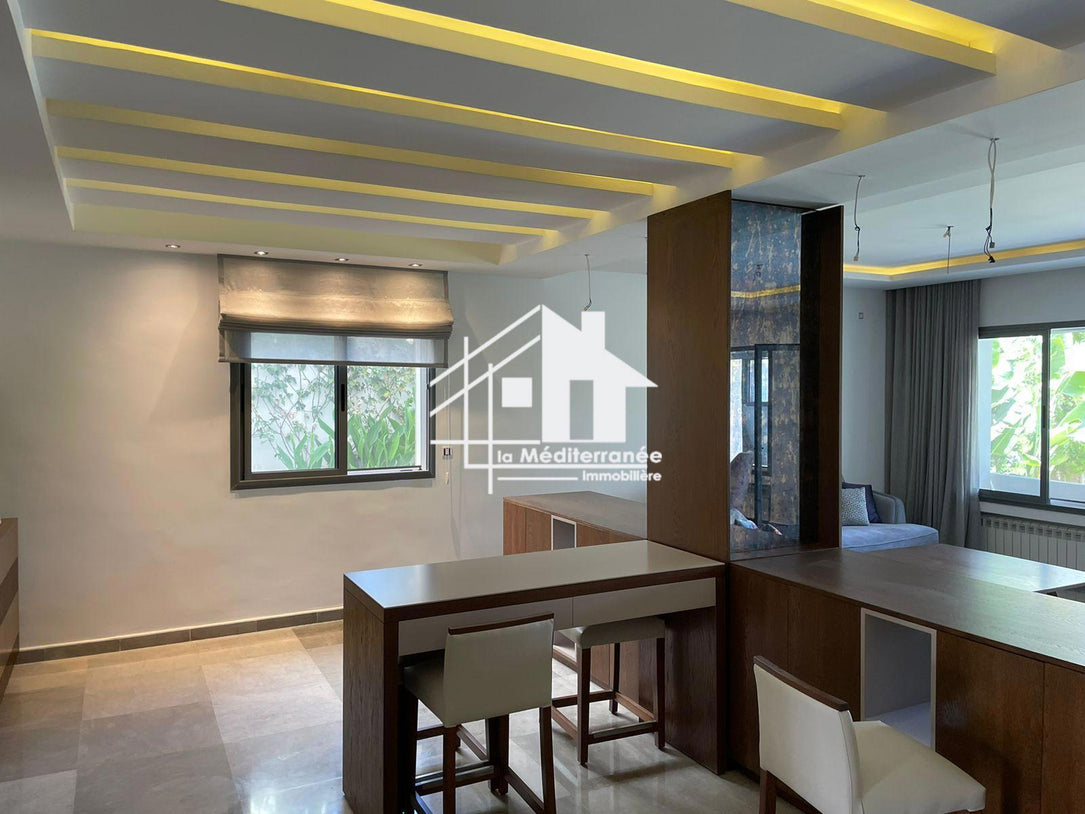Une villa S+4 à Gammarth