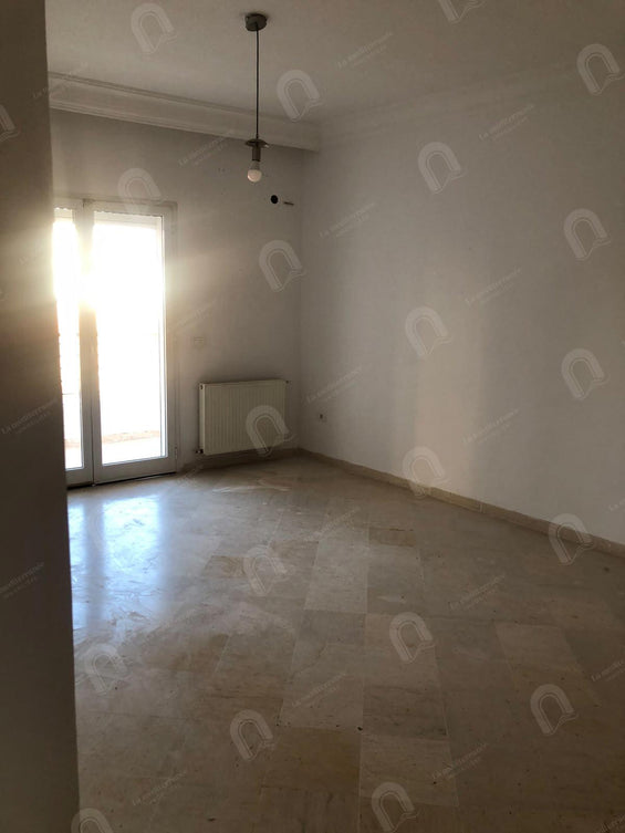 A louer un appartement s+2 à jardin d'el menzah 2