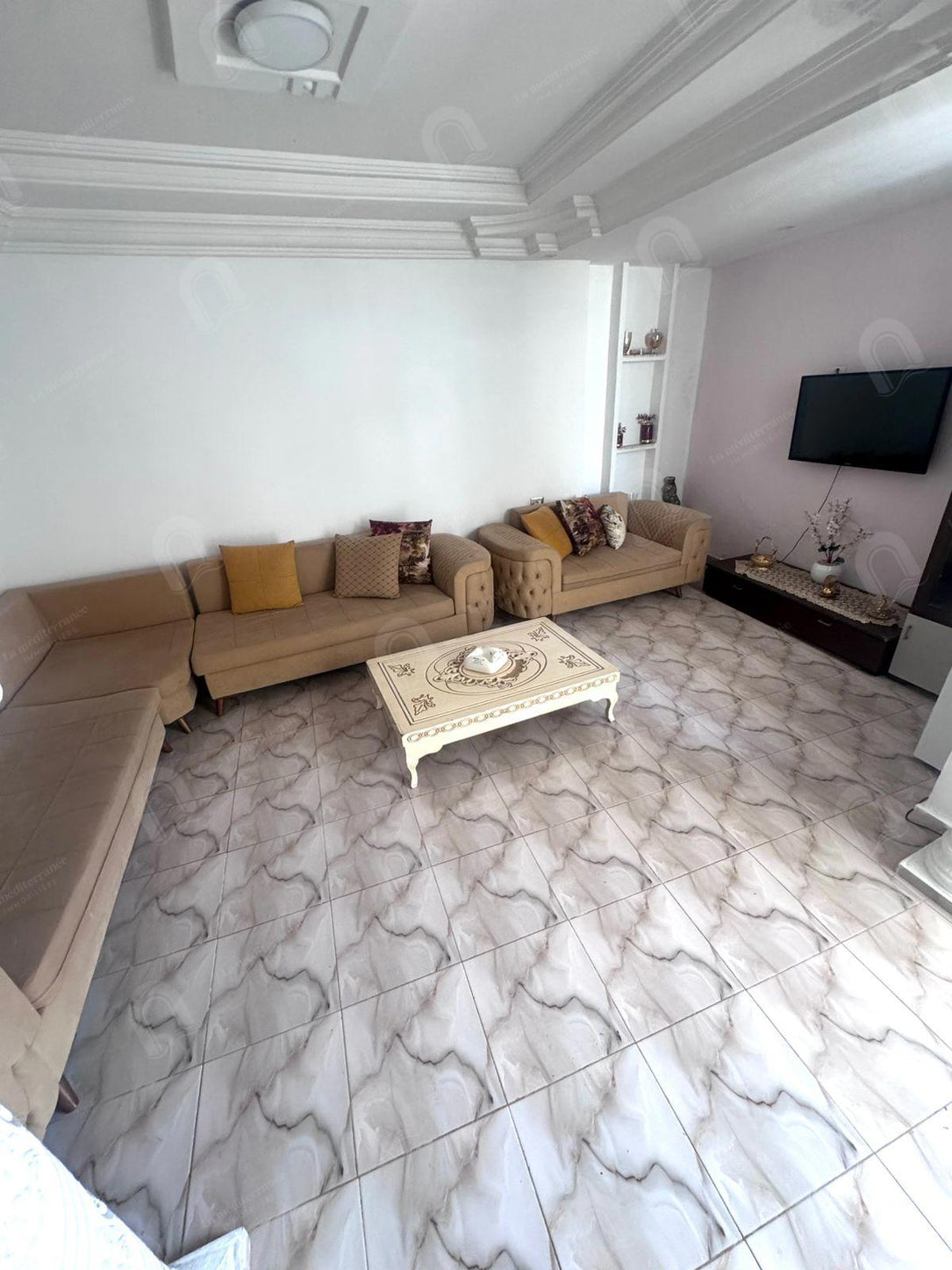 A louer étage de villa S+2 meublé au Bardo