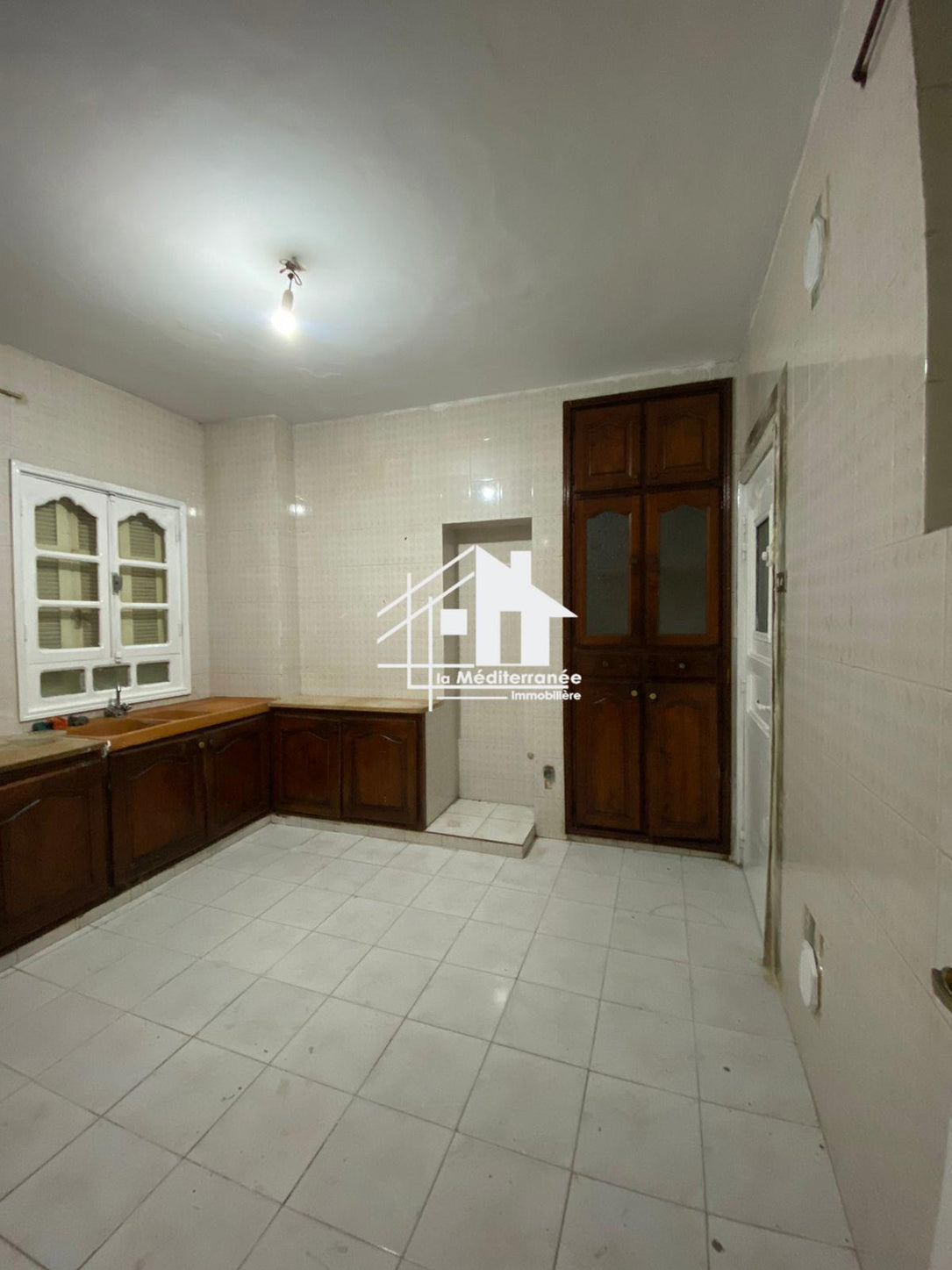 A louer étage de villa S+3 à Ksar Said