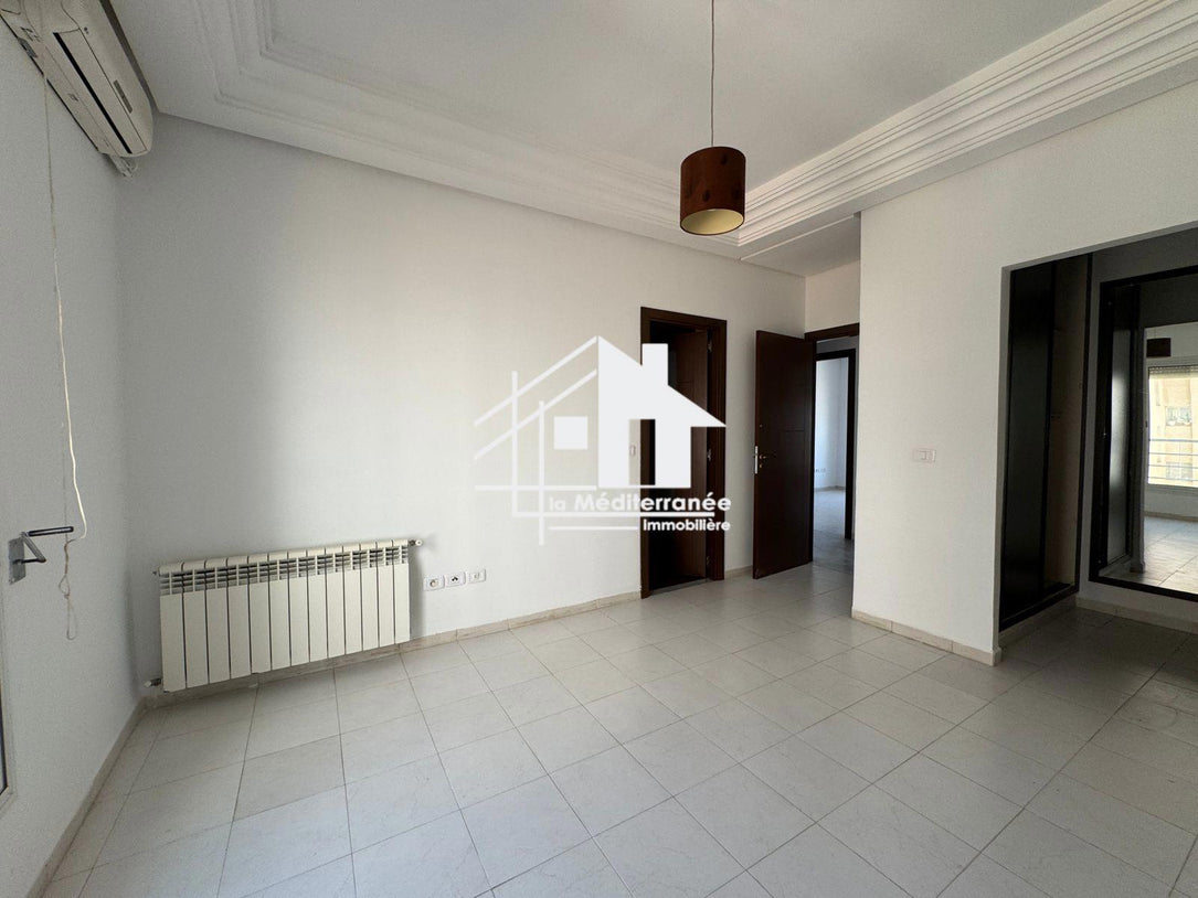 Appartement S+3 à jardins de Carthage