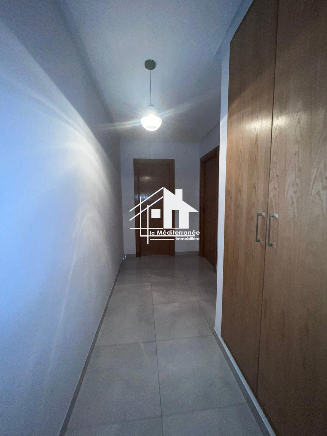 A vendre  un appartement s+2 a cite  wahat