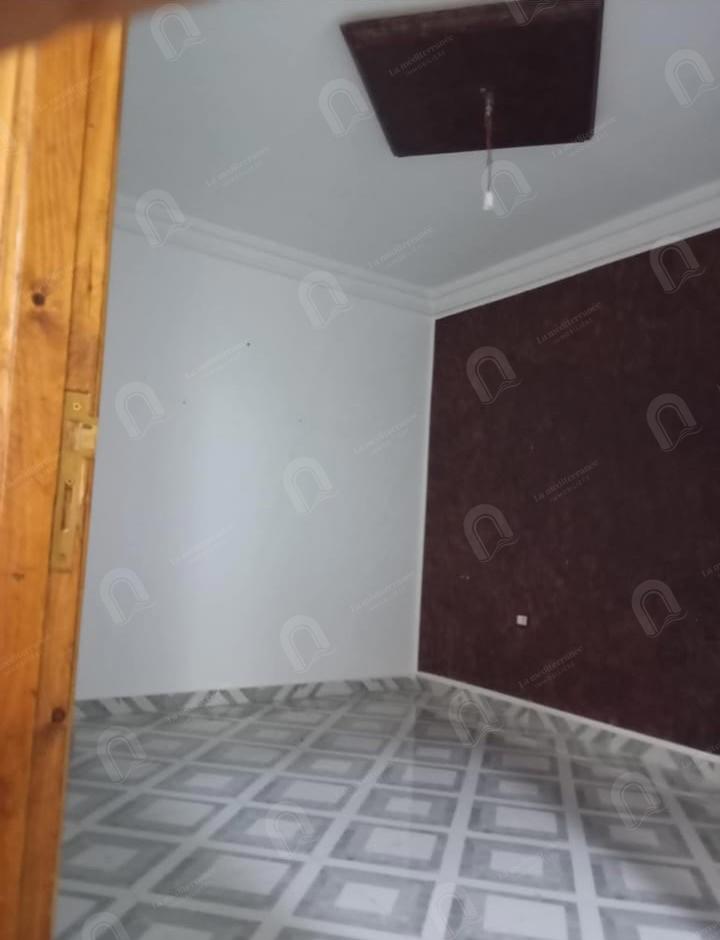 A louer un étage de villa à manouba