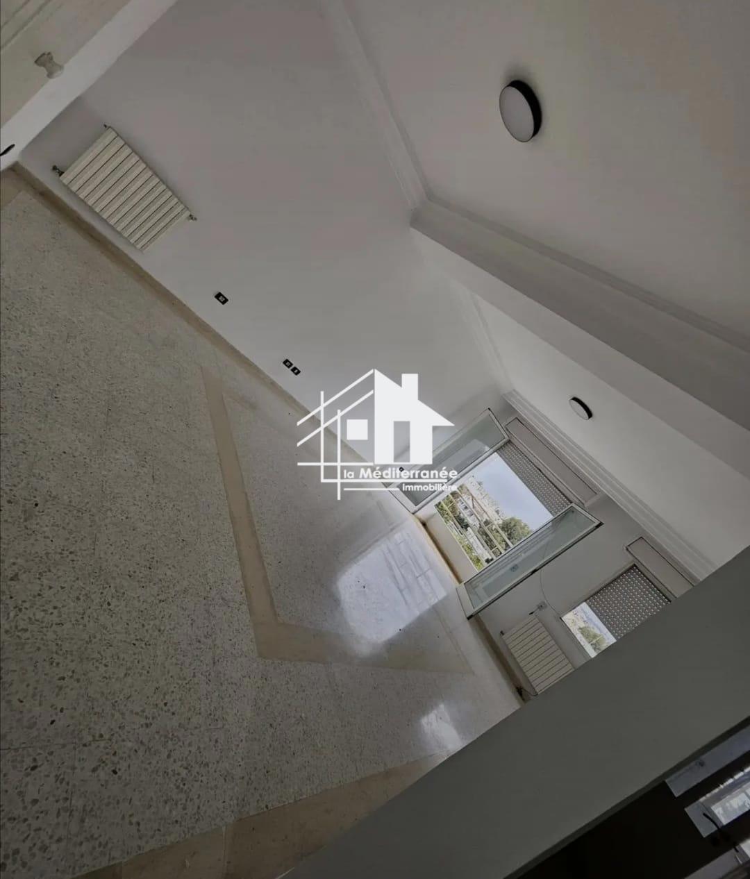 A louer appartement S+2 hst à manouba
