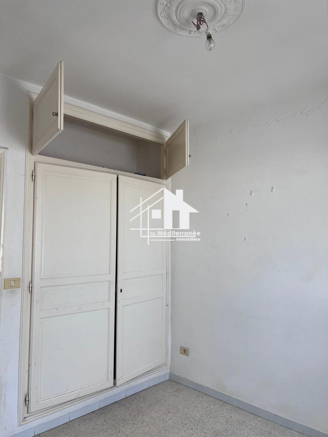 A louer appartement S+3 à Ennasr 2