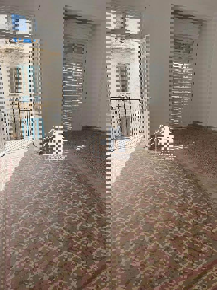 A louer appartement S+2 à centre ville Tunis