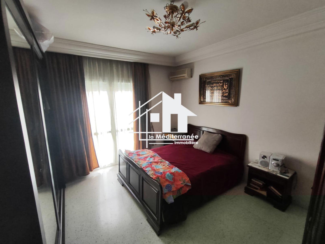 A vendre S+4 a la Soukra