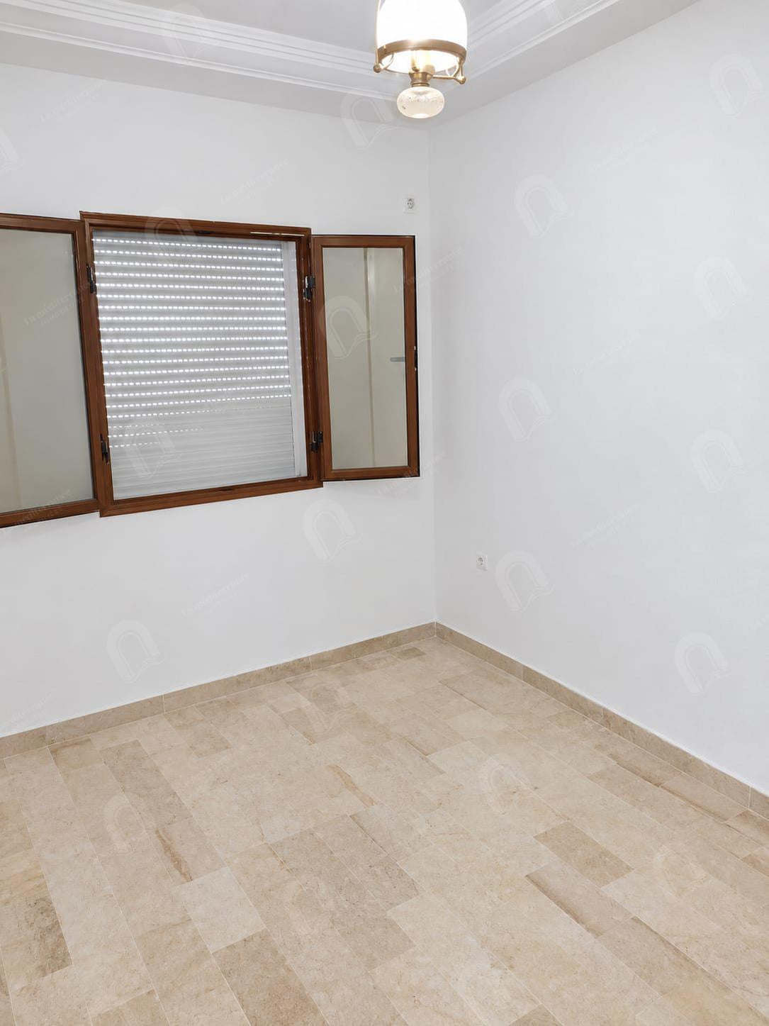 A louer un appartement S+1 au 1er étage