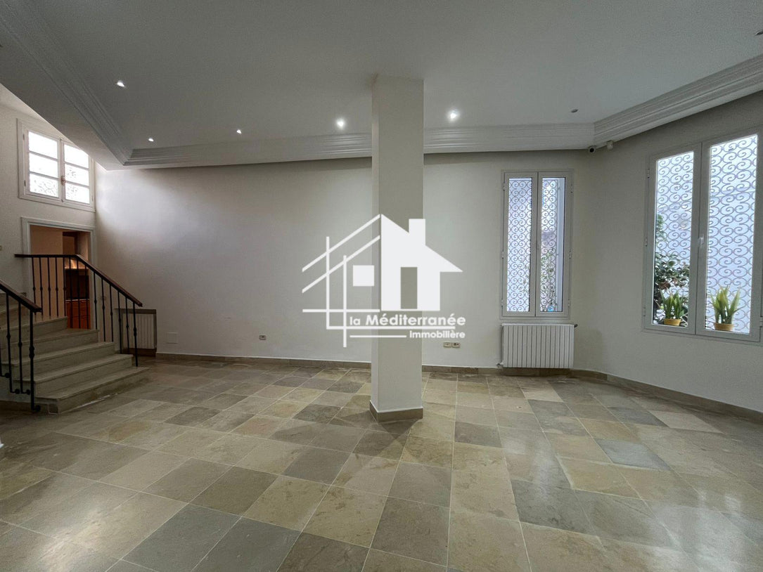 A louer duplex s+3 à la Marsa
