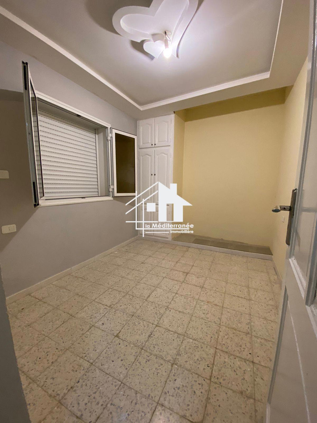 A louer étage de villa S+3 à Ksar Said