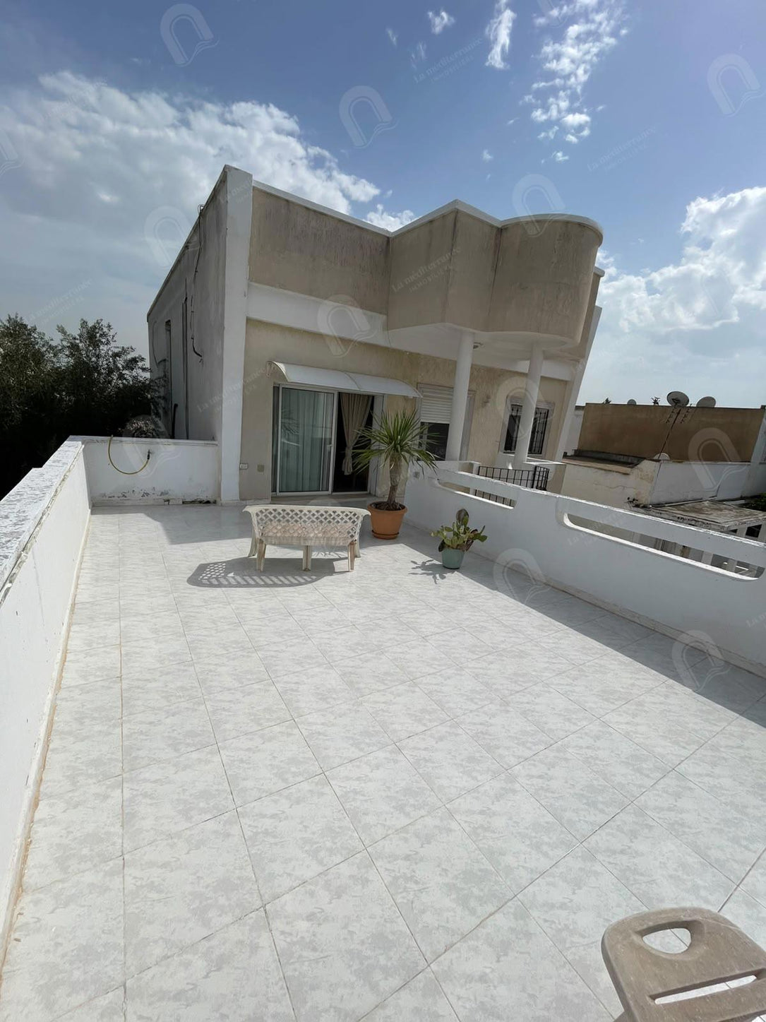 A vendre une superbe villa au bardo