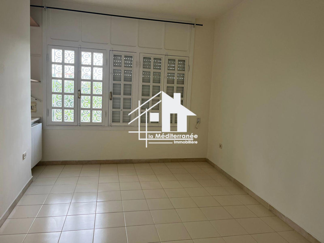 A louer duplex s+3 à la Marsa