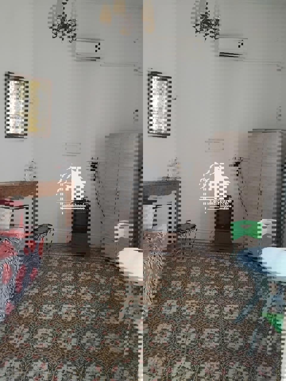 A louer rez de chaussée S+1 meublé à Franceville