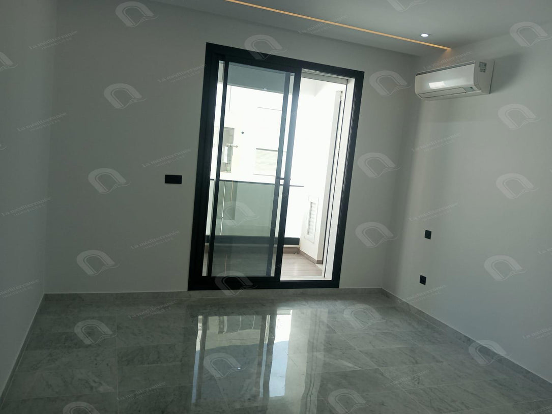 A vendre S+3 à la nouvelle soukra  direct promoteur
