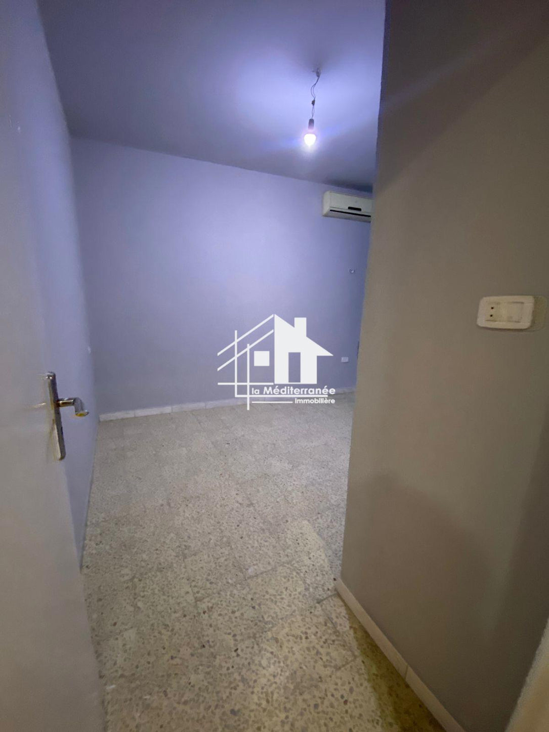 A louer étage de villa S+3 à Ksar Said