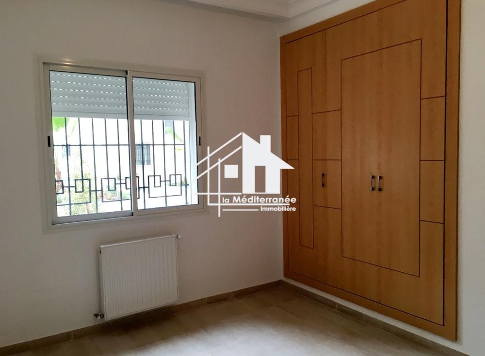 A louer appartement S+1 hst à Ennasr 2