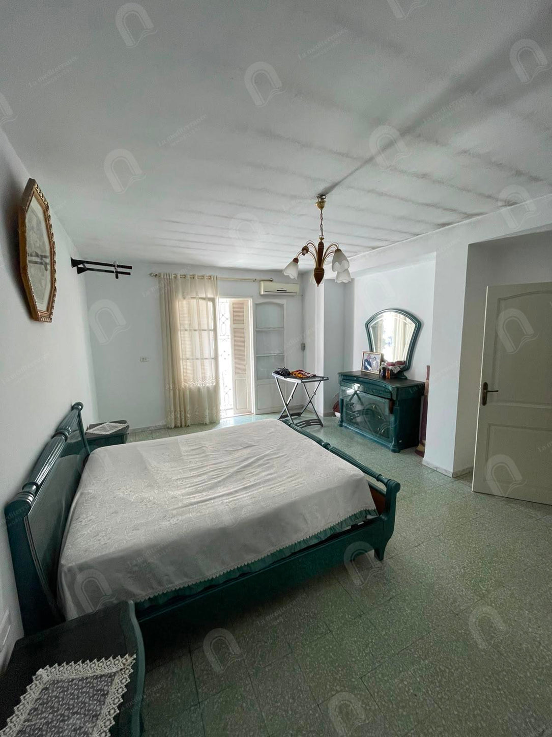 A vendre étage de villa 2S+2 Hst au bardo hedi haker