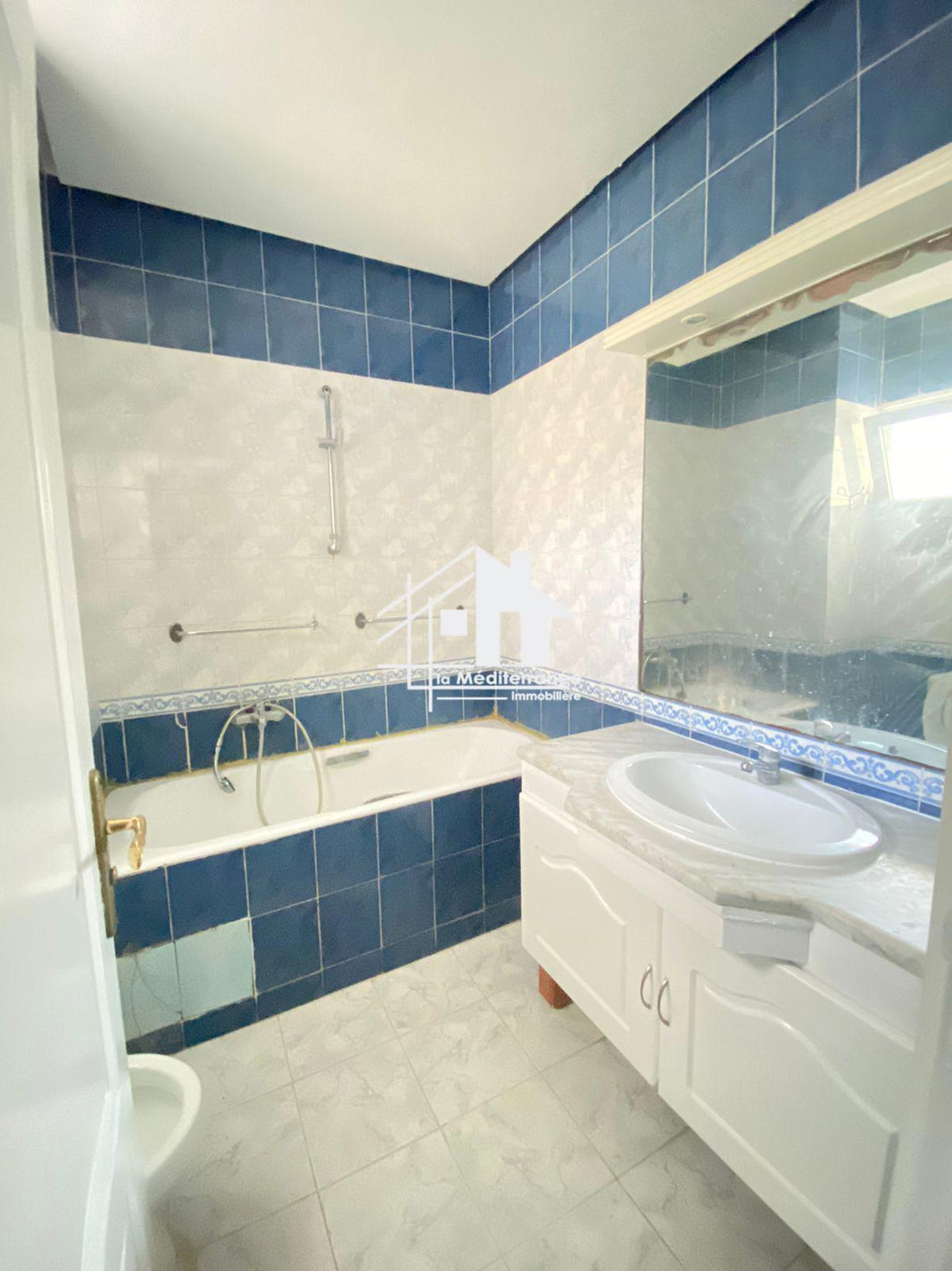 A louer appartement S+3 au bardo