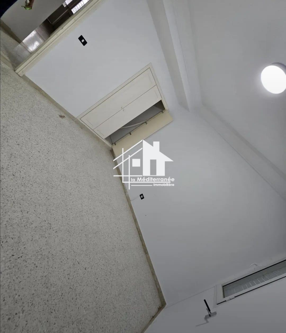 A louer appartement S+2 hst à manouba