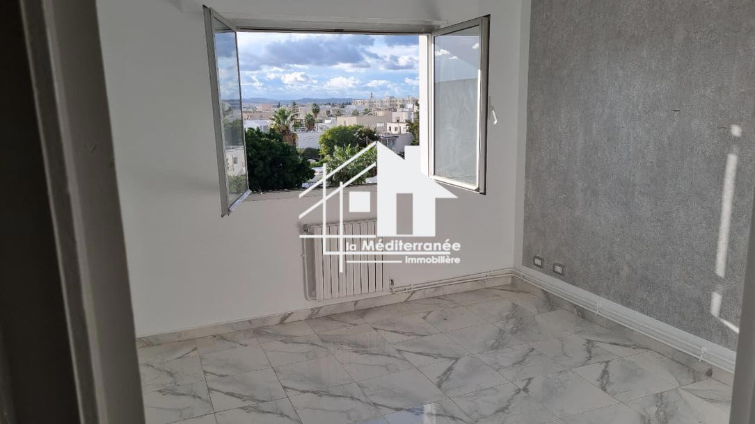 a louer appartement duplex s+3 à khaznadar