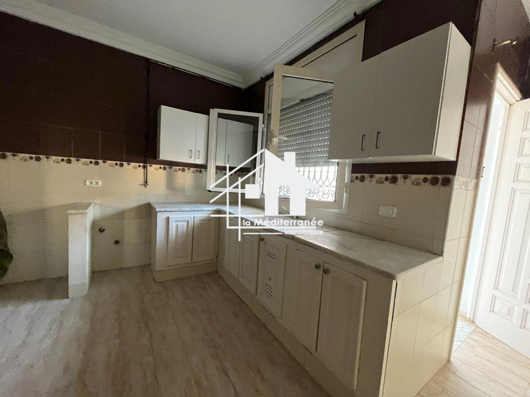 A vendre étage villa s2 a sidi daoued