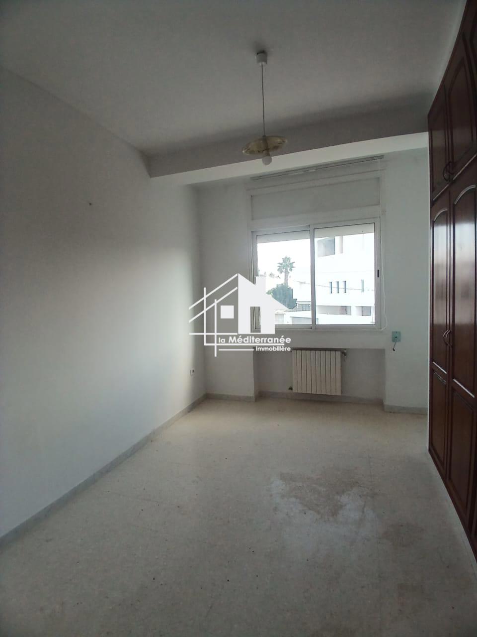 A louer duplex s+3 à la Marsa