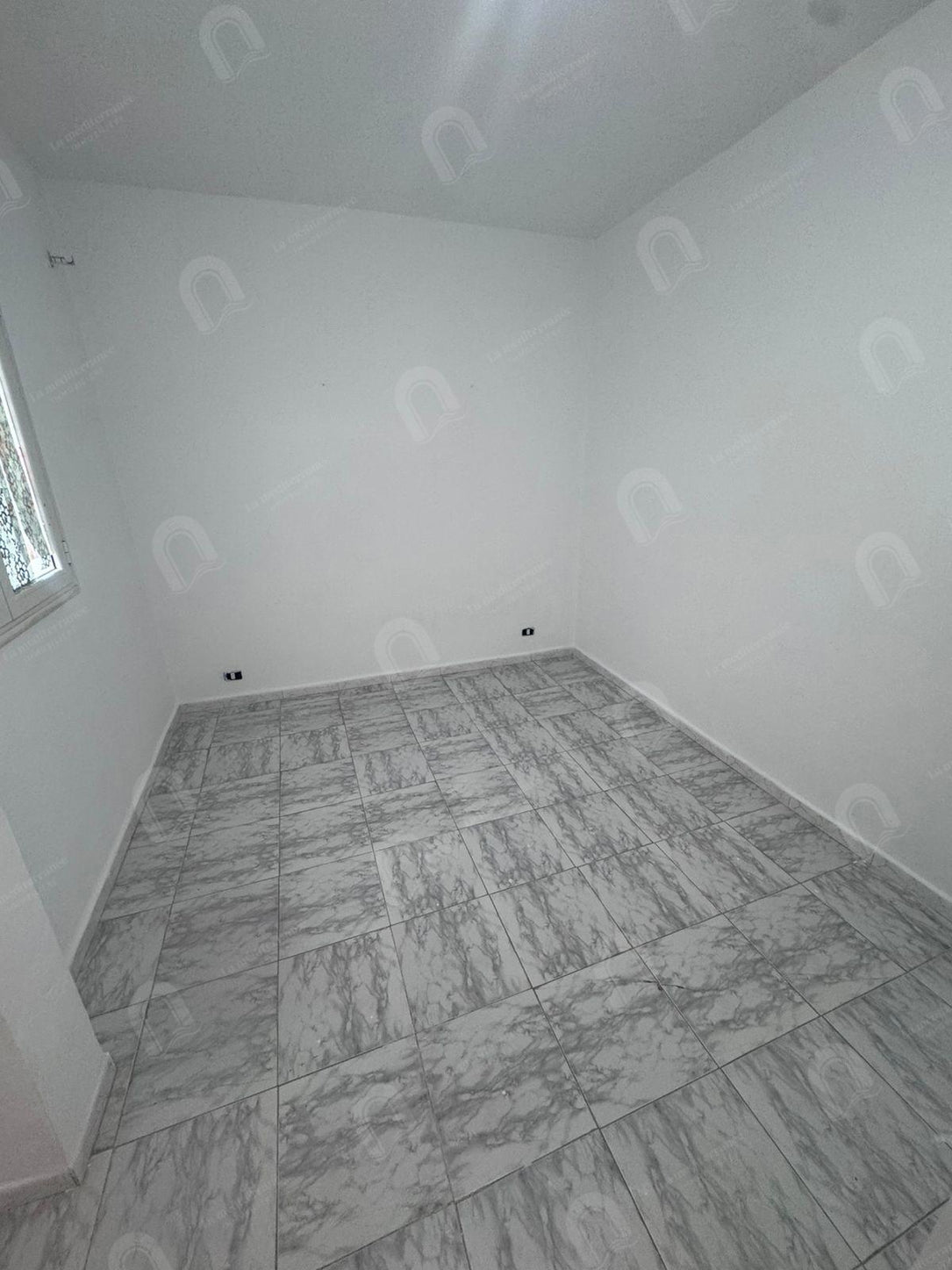 A louer un appartement S+2 au 1er étage