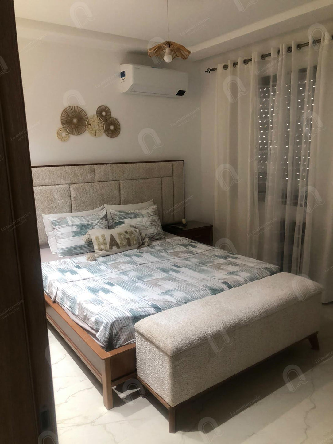 A louer un appartement s+3  meublé à Manzah 9C