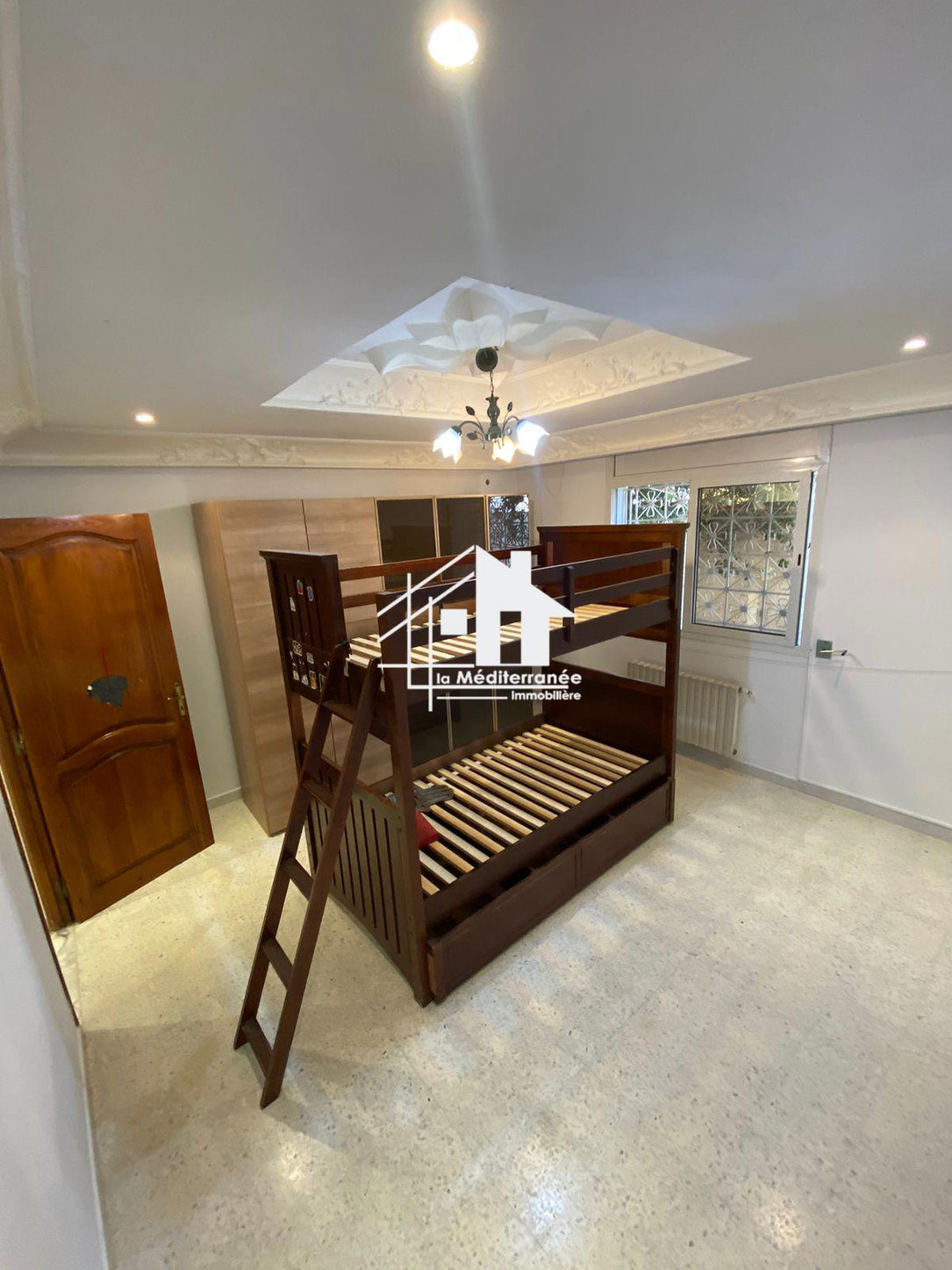 A louer étage de villa S+2 RDC