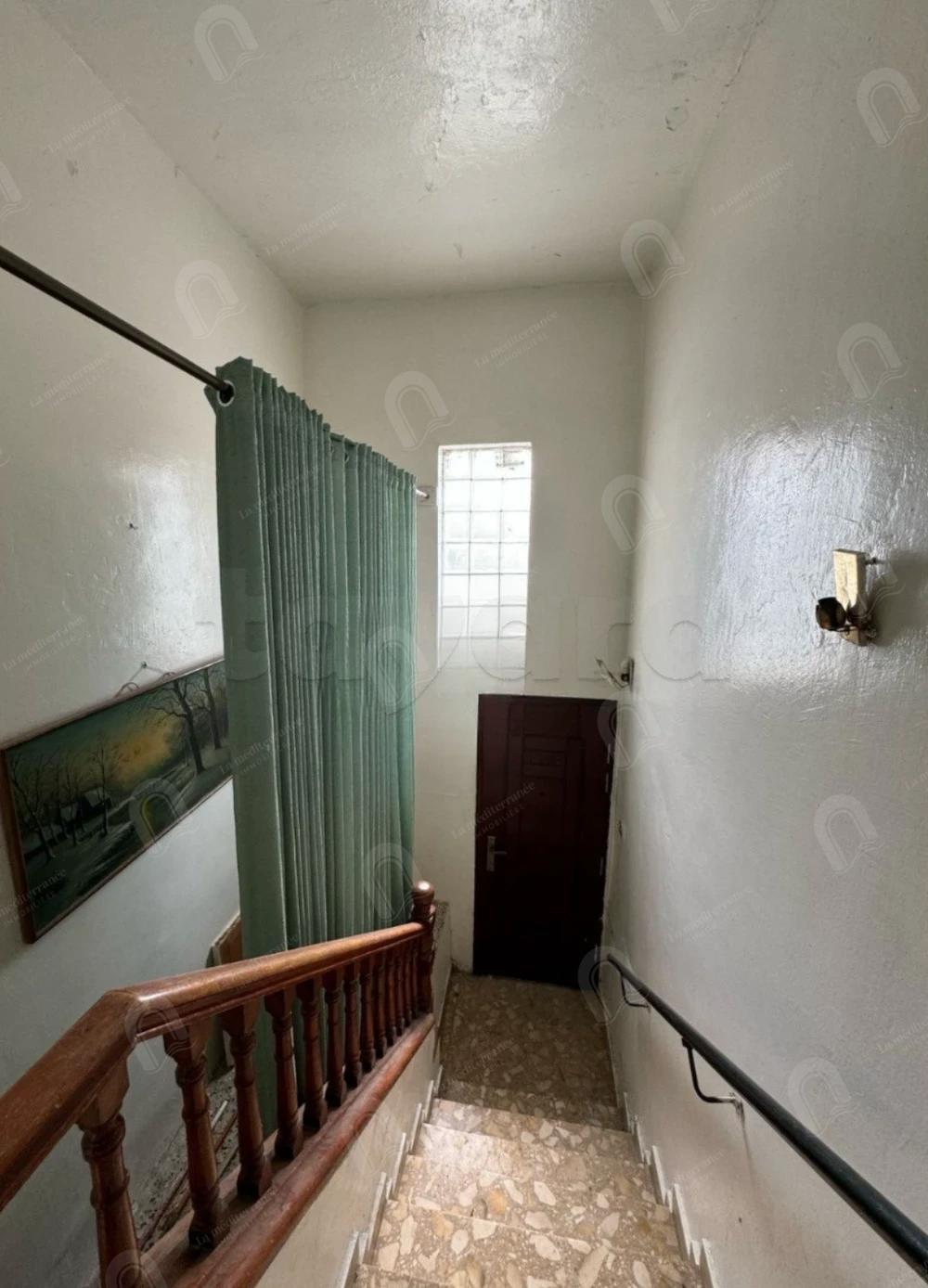A louer étage de villa S+2 au bardo