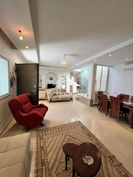 A louer duplex S+3 meublé avec piscine à Carthage