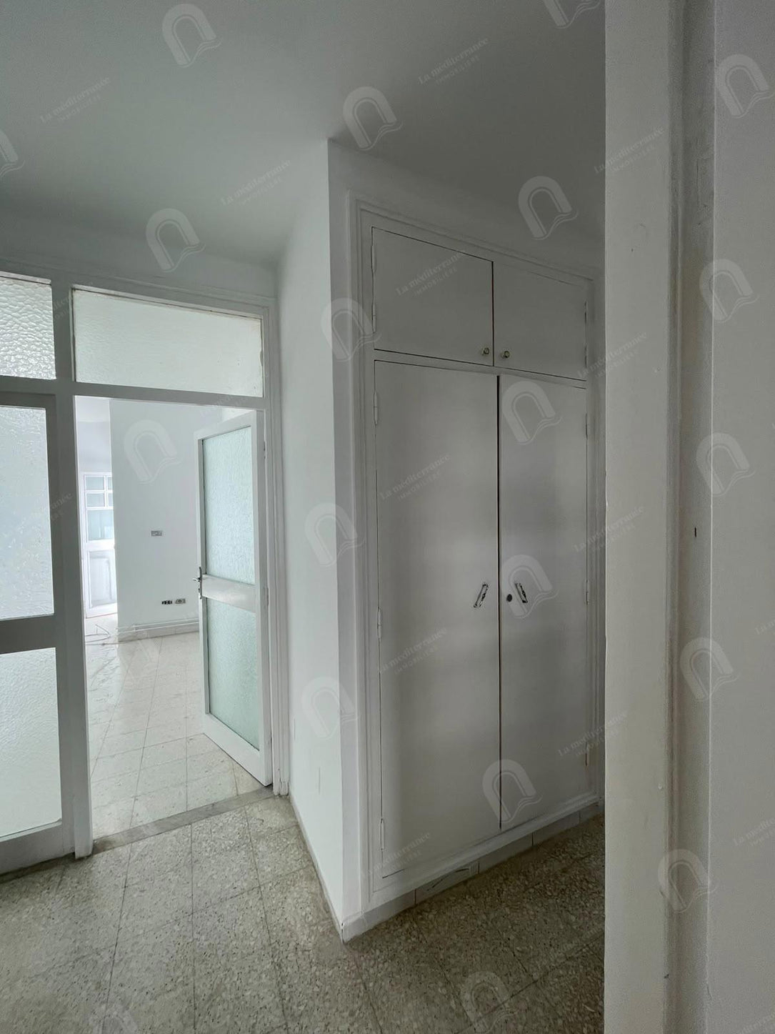 A vendre un appartement S+3 à cité ennasr