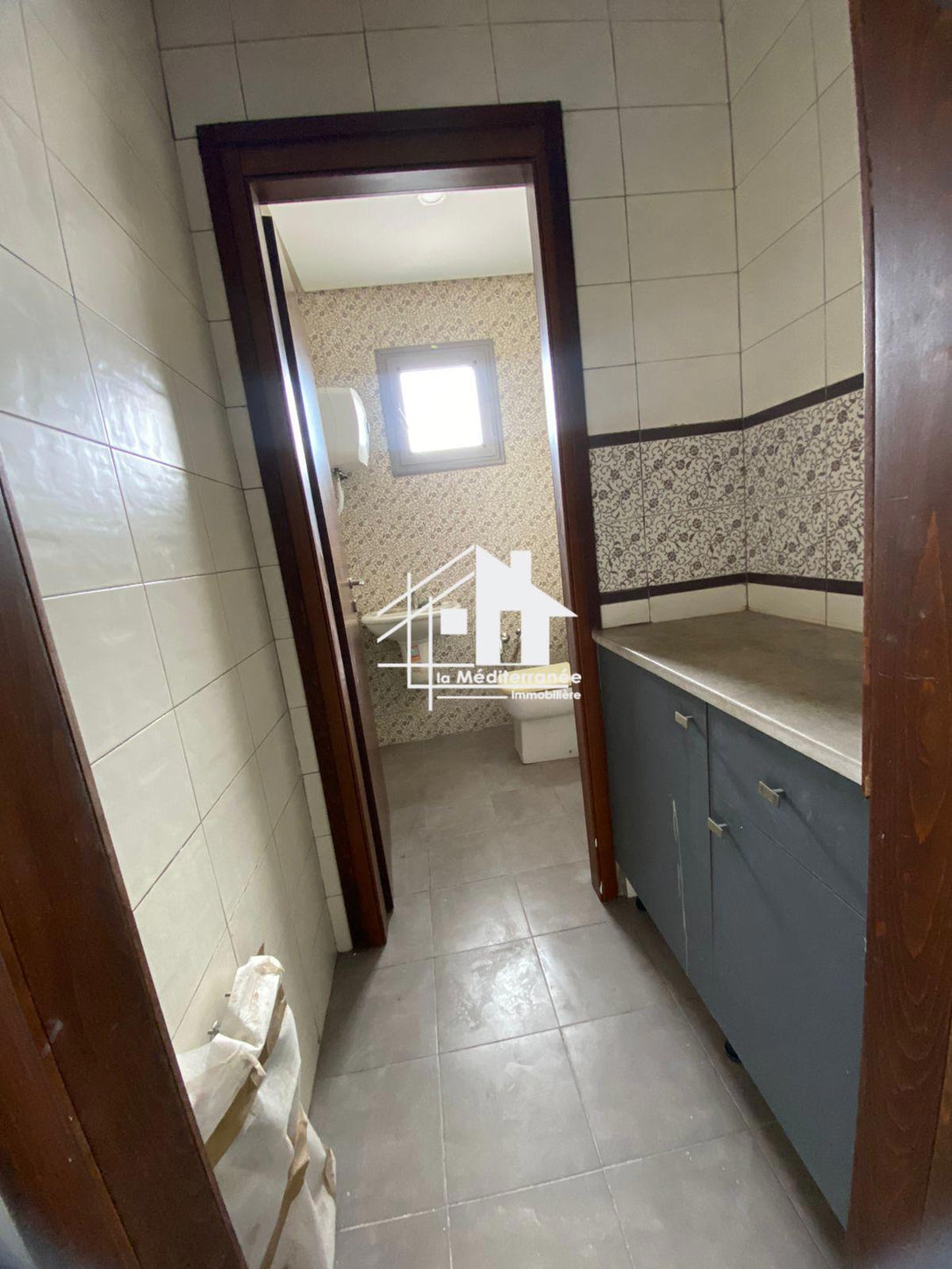 a louer bureau h+1 au bardo hbib bourgiba