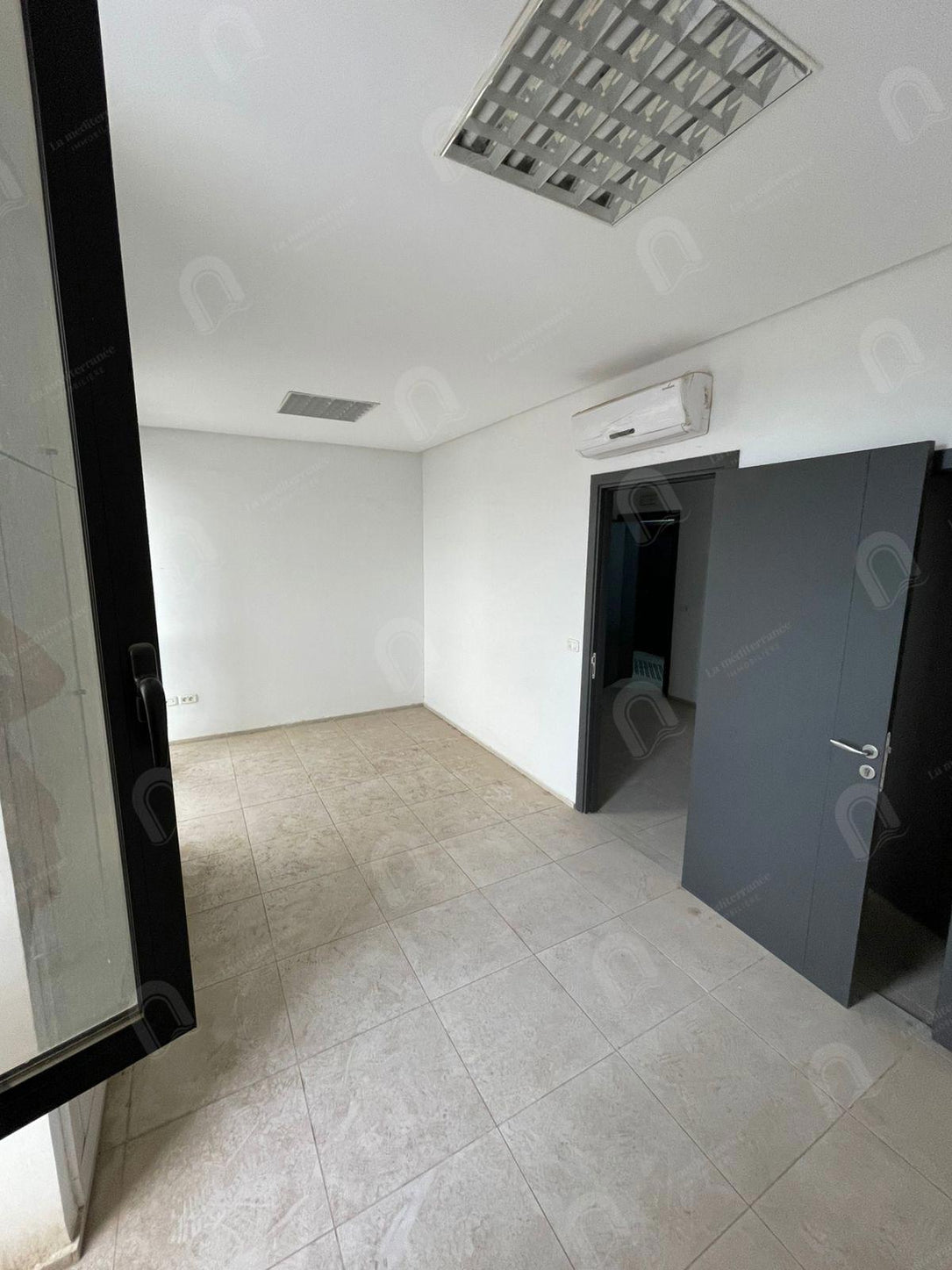 A vendre Bureau H+1 au bardo avenue hbib borguiba