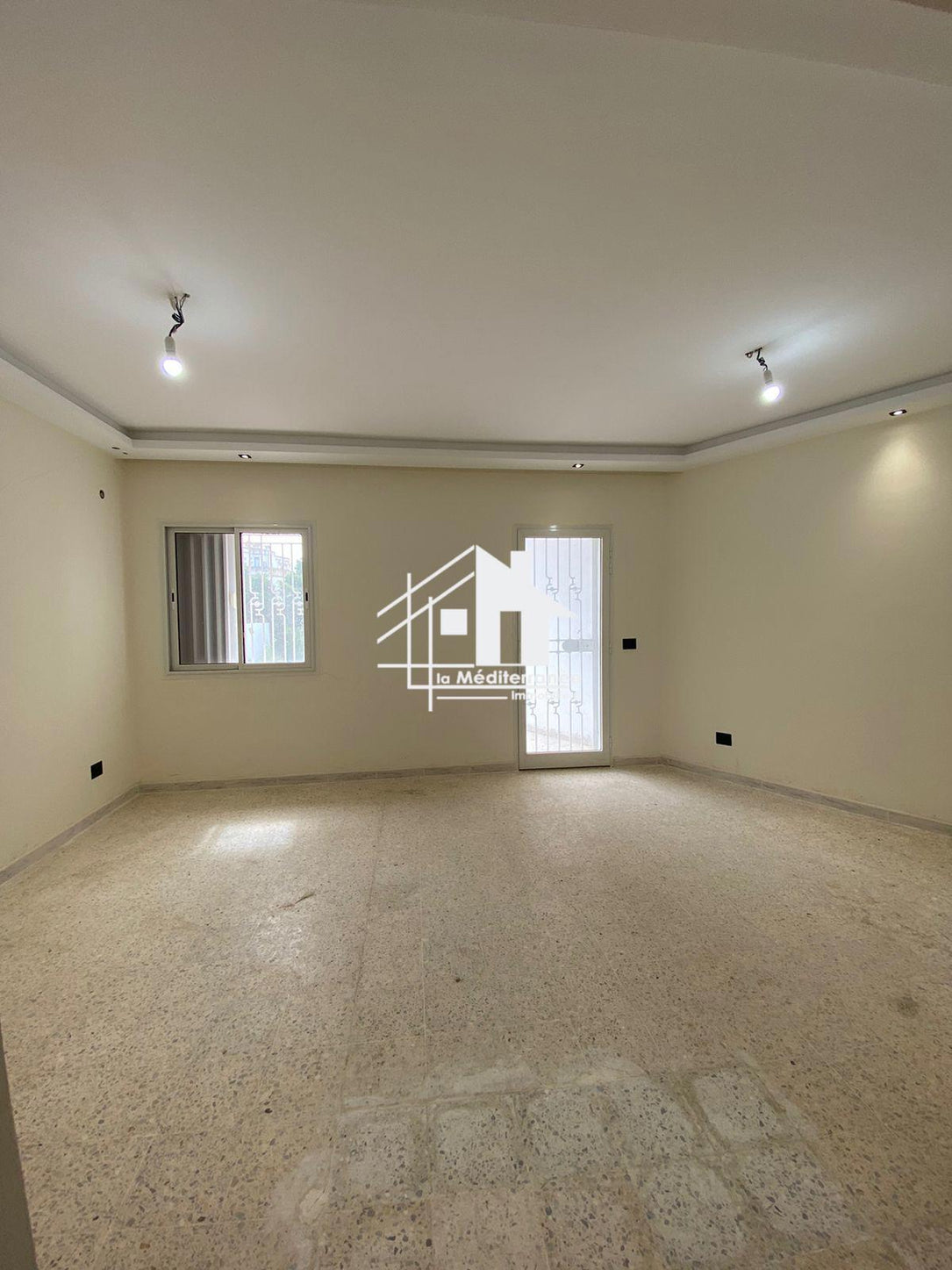 A louer appartement S+3 à El manar 1