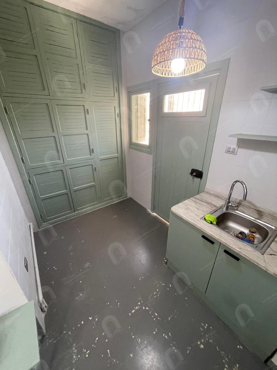 A louer étage de villa S+4 à cité rommana