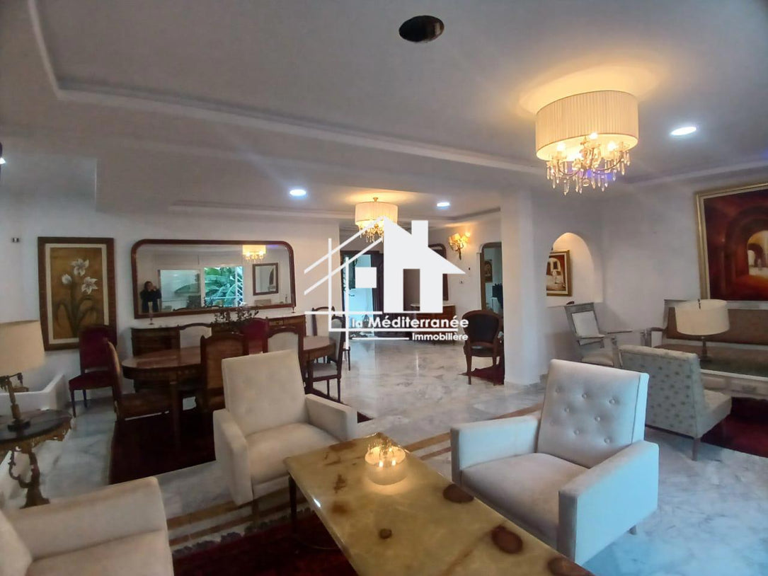 A louer un duplex s+4 meublé à la Marsa