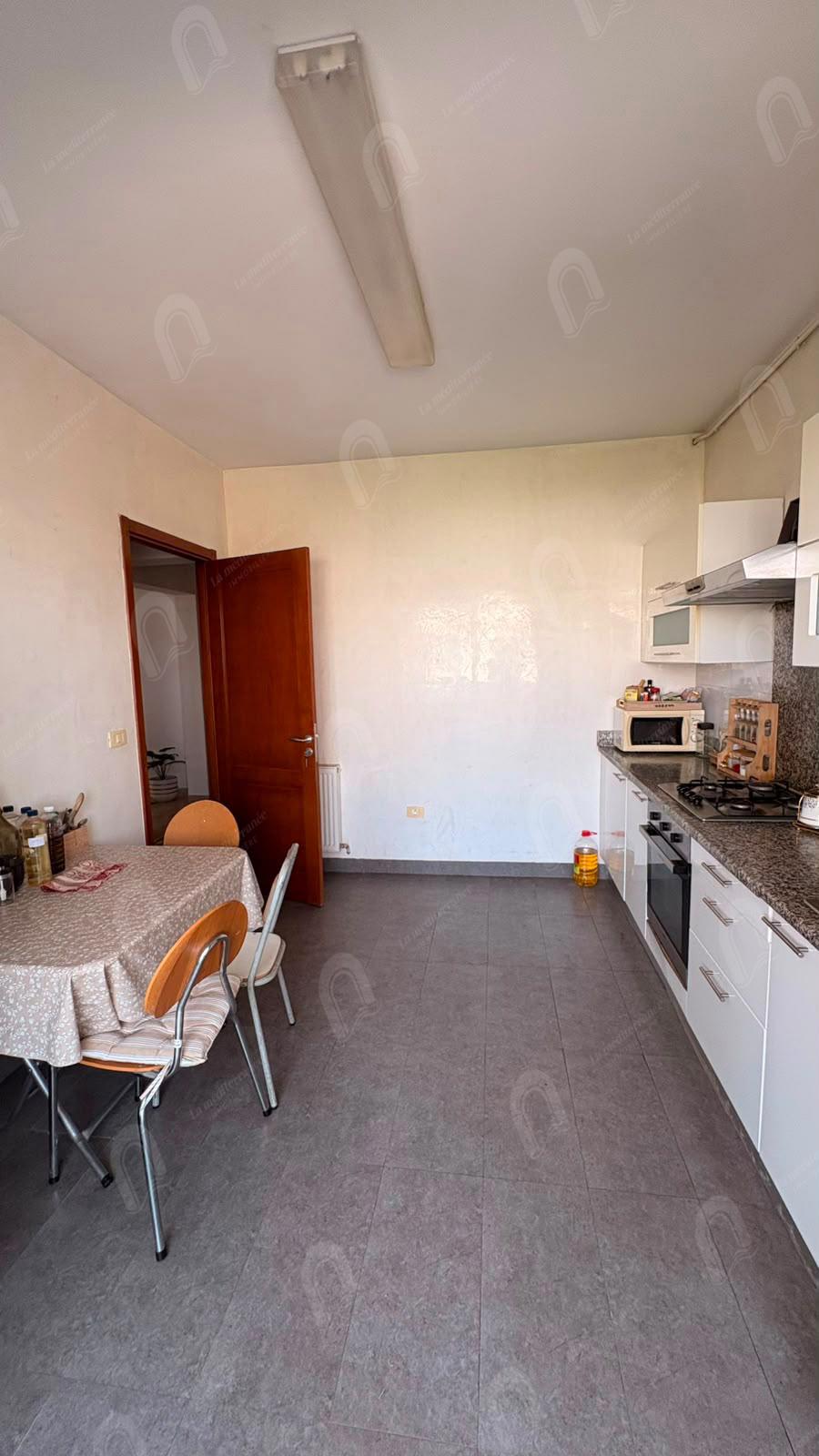 A louer un appartement s+2 à jardin d'el menzah 2
