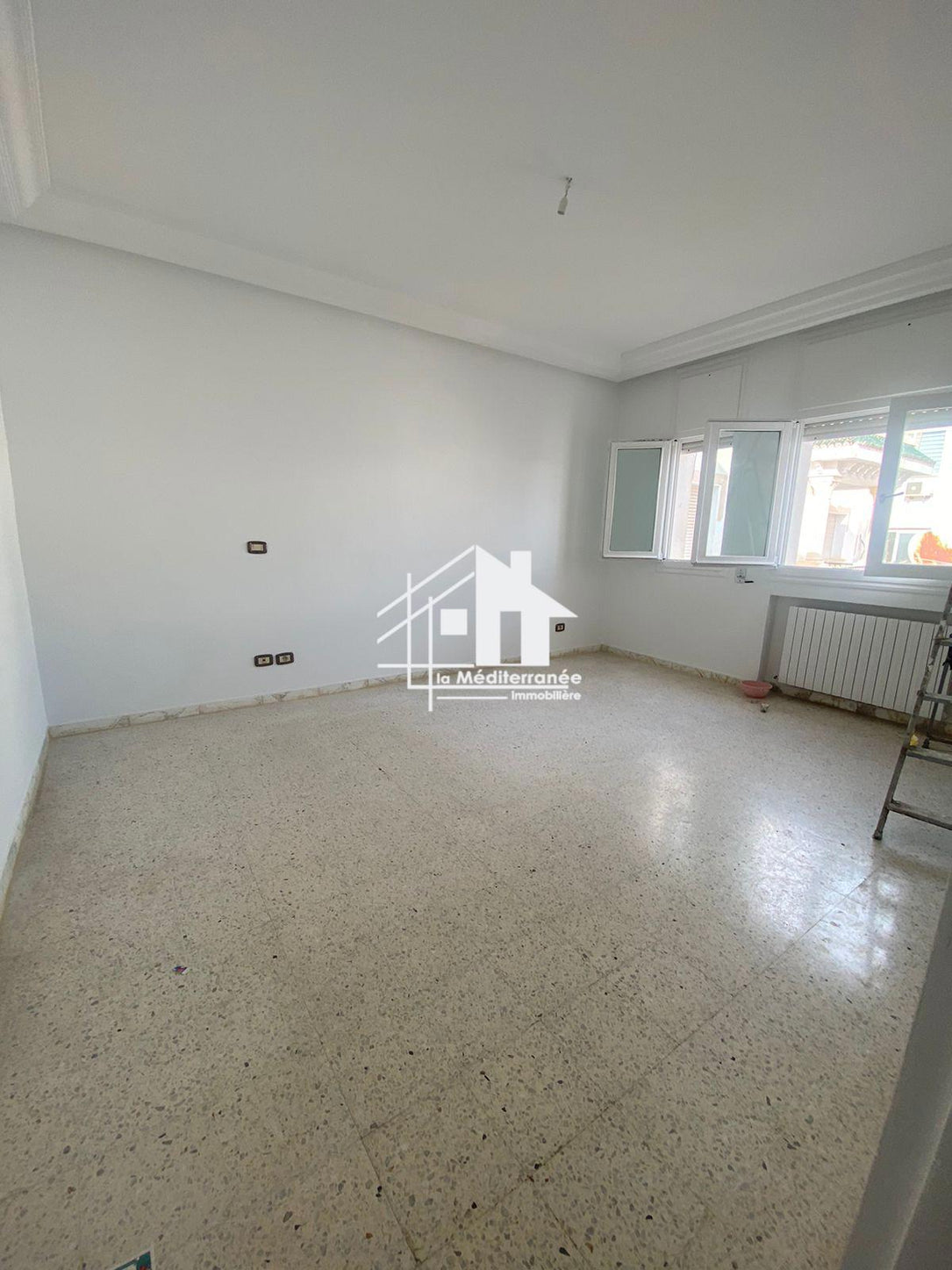 A louer appartement S+3 à Ennassr