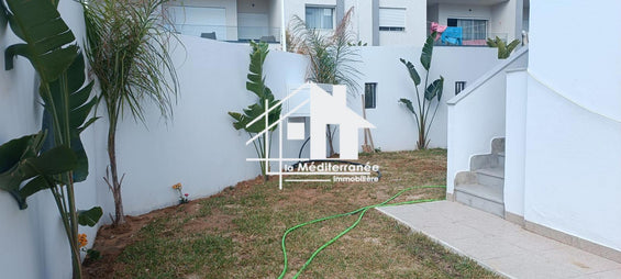 A louer un s+3 neuf avec jardin à chotrana1