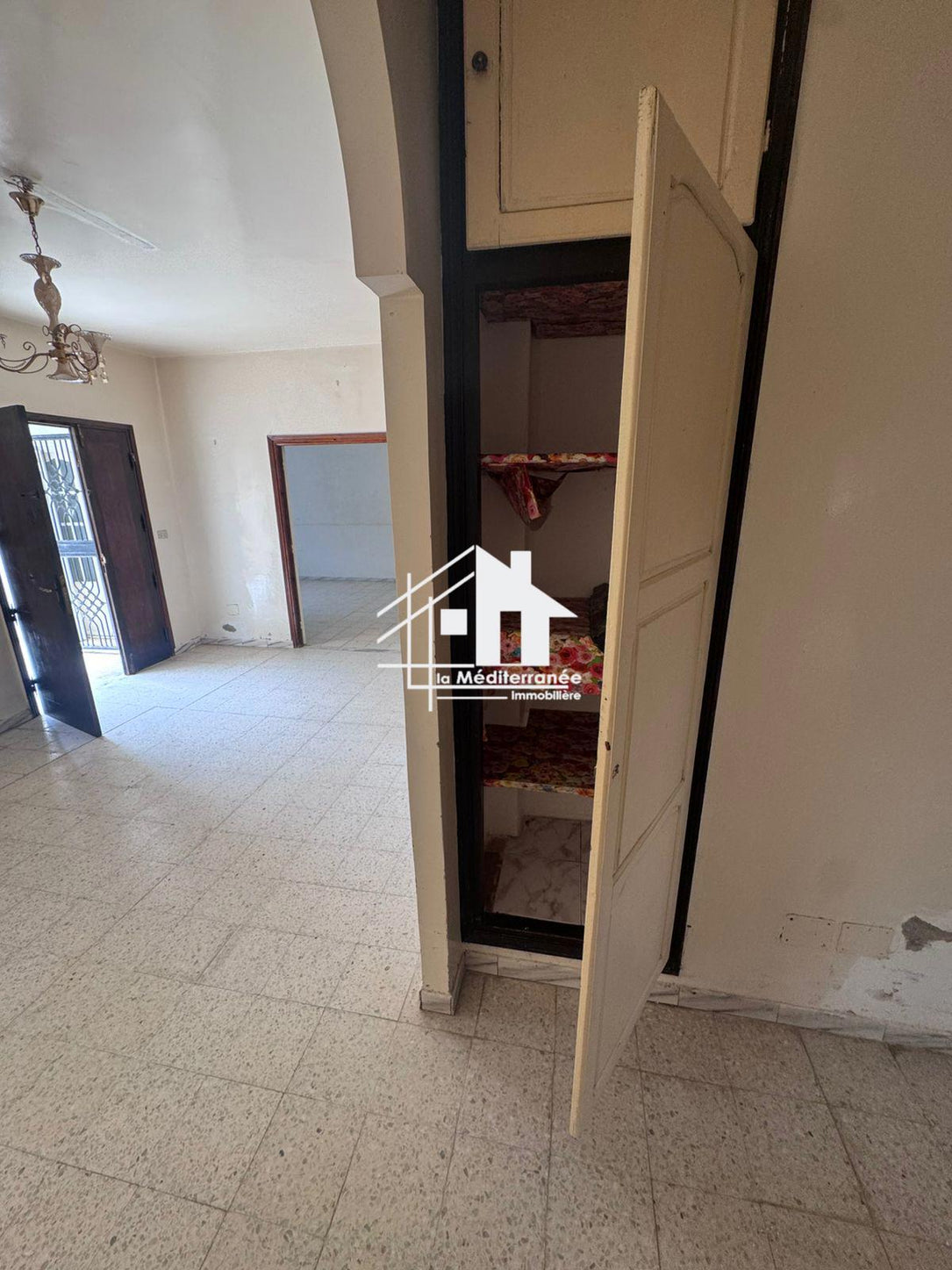 A louer étage de villa S+2 Rdc  à khaznadar
